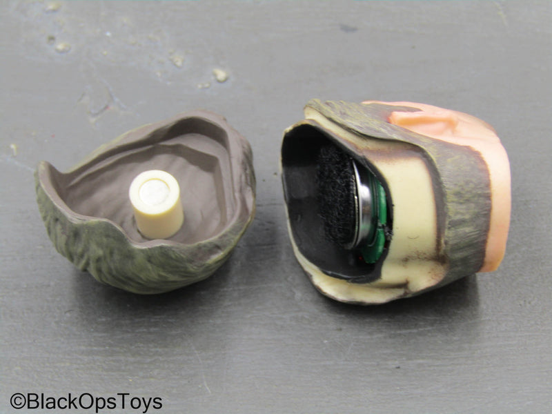 Load image into Gallery viewer, Homelander - Male Head Sculpt w/Light Up Eyes

