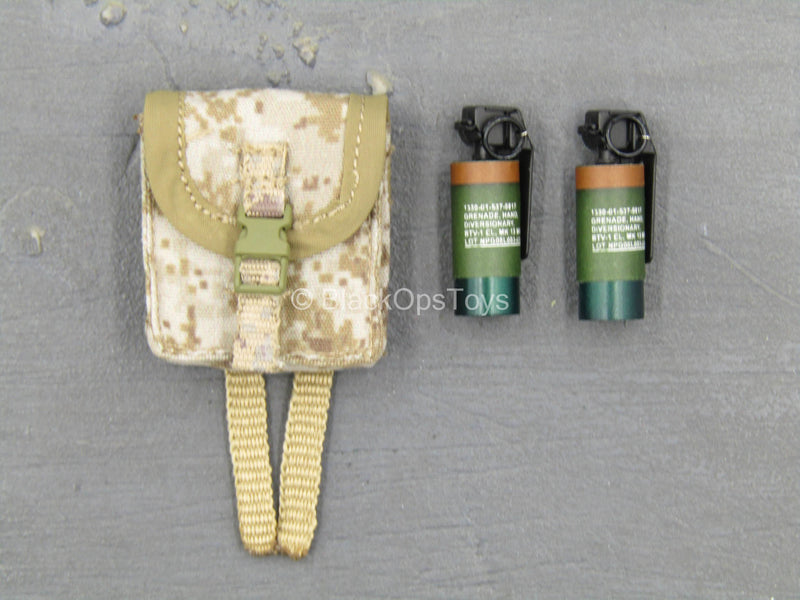 Load image into Gallery viewer, Medal Of Honor Warfighter - AOR Flashbang Pouch w/Flashbang (x2)
