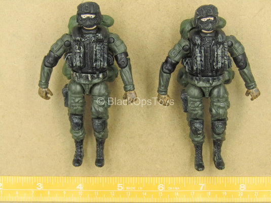 1/18 - Male Molded Dressed Body w/Backpack (x2)