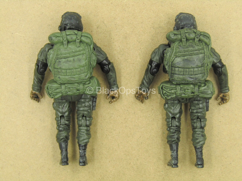 Load image into Gallery viewer, 1/18 - Male Molded Dressed Body w/Backpack (x2)
