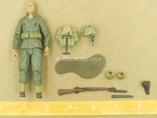 1/18 - WWII - Male Molded Body w/M1 Garand & Pouch Set