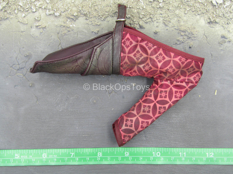Load image into Gallery viewer, Ninkyo Seiji - Half-Kimono w/Sword, Dagger &amp; Holster Set
