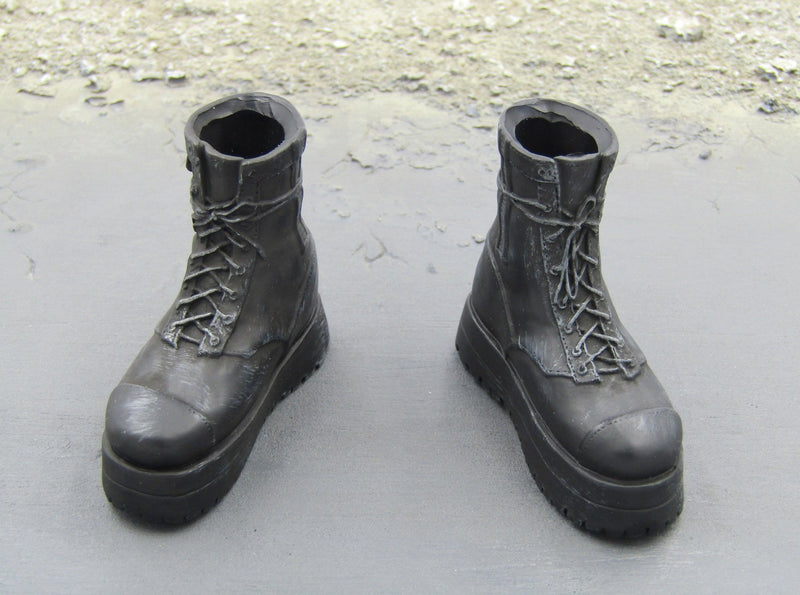 Load image into Gallery viewer, Hellboy Platform Combat Boots Foot Type
