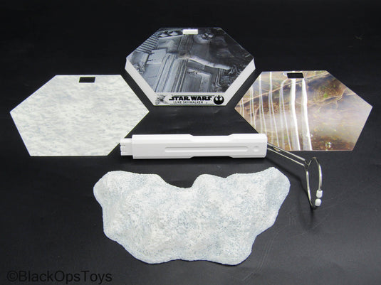 Star Wars Snowspeeder Luke - Base Figure Diorama Stand