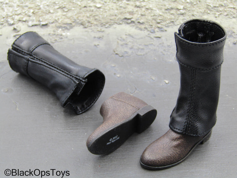 Load image into Gallery viewer, Star Wars The Mandalorian Axe Woves - Brown Boots w/Black Gaiters (Peg Type)

