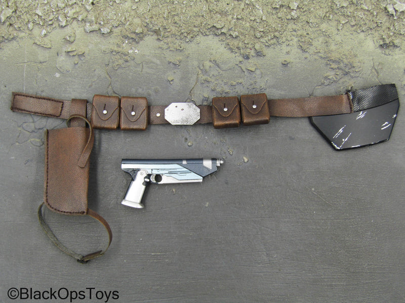 Load image into Gallery viewer, Star Wars The Mandalorian Axe Woves - Westar 35 Blaster Pistol w/Belt &amp; Holster
