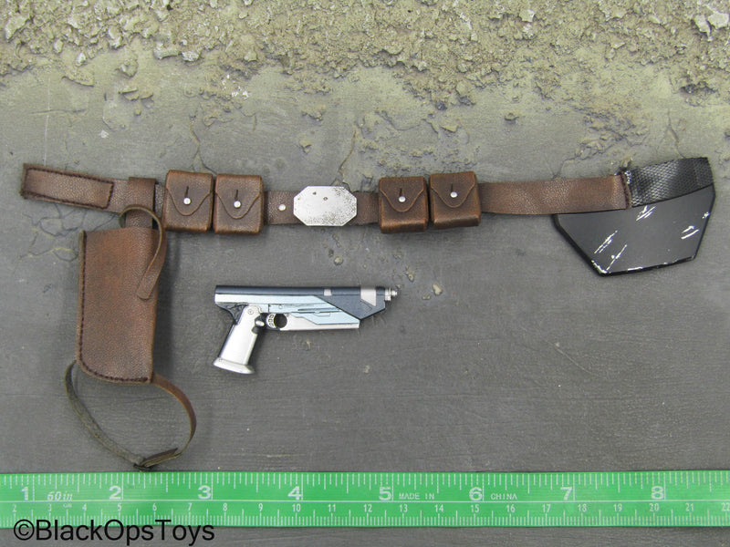 Load image into Gallery viewer, Star Wars The Mandalorian Axe Woves - Westar 35 Blaster Pistol w/Belt &amp; Holster
