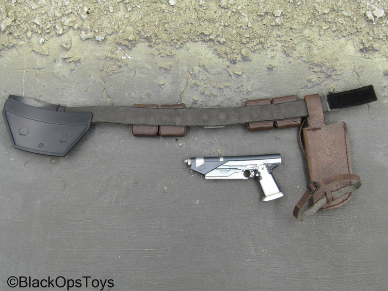 Load image into Gallery viewer, Star Wars The Mandalorian Axe Woves - Westar 35 Blaster Pistol w/Belt &amp; Holster
