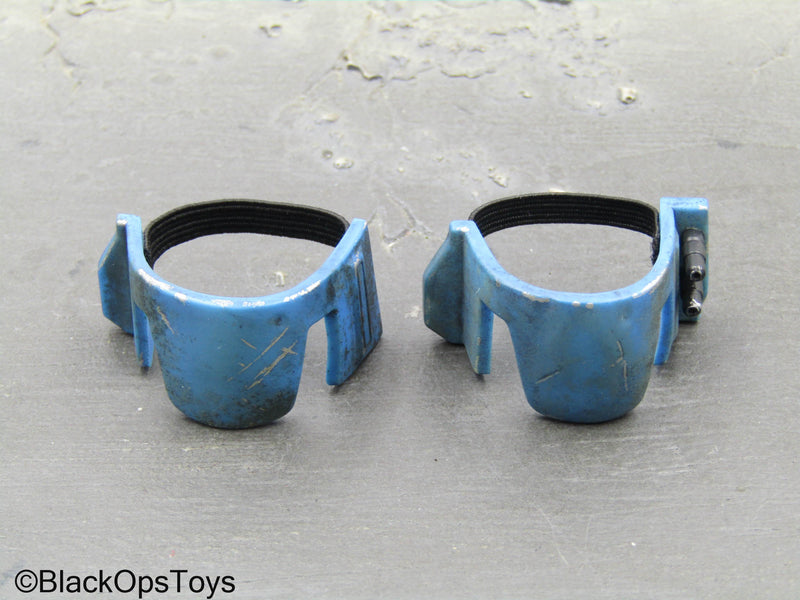 Load image into Gallery viewer, Star Wars The Mandalorian Axe Woves - Blue Knee Pads
