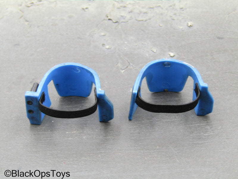Load image into Gallery viewer, Star Wars The Mandalorian Axe Woves - Blue Knee Pads

