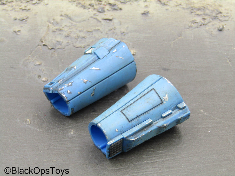 Load image into Gallery viewer, Star Wars The Mandalorian Axe Woves - Blue Beskar Gauntlets

