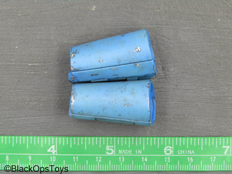 Load image into Gallery viewer, Star Wars The Mandalorian Axe Woves - Blue Beskar Gauntlets
