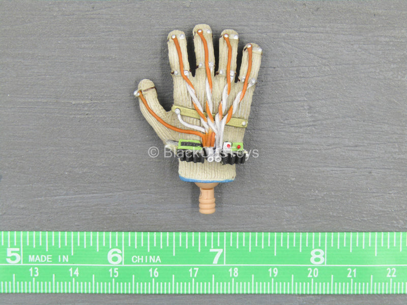 Load image into Gallery viewer, Iron Man 3 - Tony Stark - Hand w/Wire Glove
