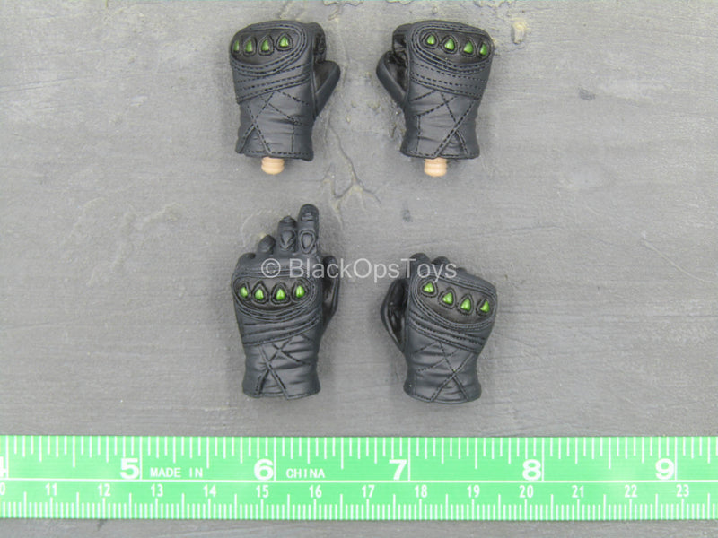 Load image into Gallery viewer, Spiderman - New Goblin - Black Gloved Hand Set (x4)
