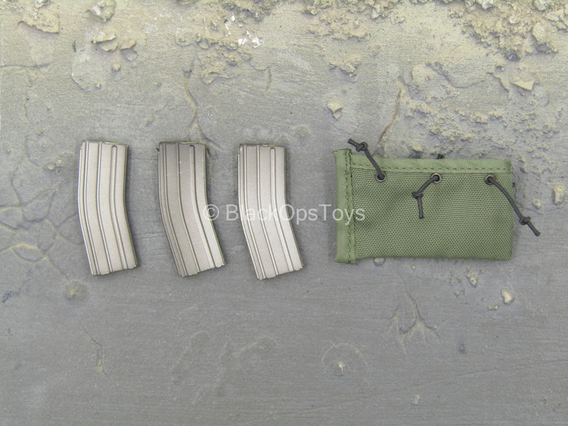 Load image into Gallery viewer, US NSWDG - Green AR Magazine Pouch w/Magazines (x3)
