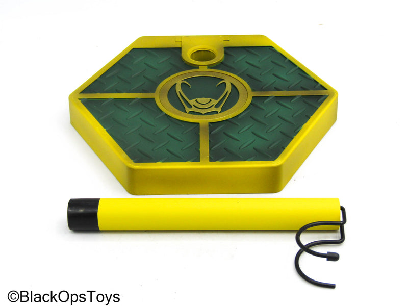 Load image into Gallery viewer, Classic Loki - Base Figure Stand
