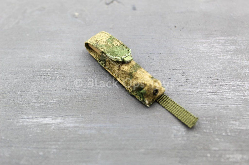 Load image into Gallery viewer, Russian Spetsnaz SOBR - Green Flare w/Camo MOLLE Pouch
