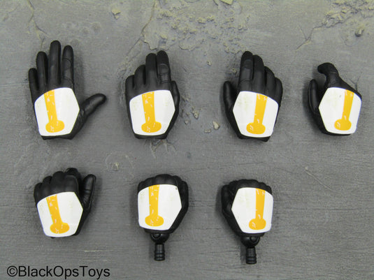 Star Wars Artillery Stormtrooper - Male Armored Gloved Hand Set