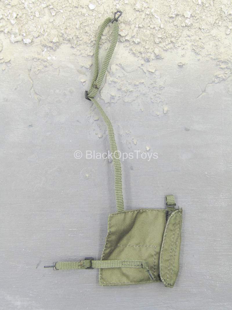 Load image into Gallery viewer, US Army Tanker Set - OD Green Gas Mask Bag
