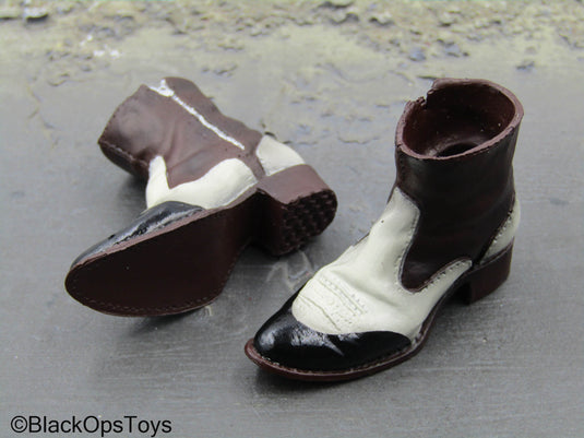 Maverick - Detailed Boots (Peg Type)