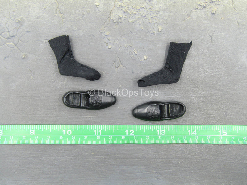 Load image into Gallery viewer, X-Files - Small Black Shoes w/Socks (Foot Type)
