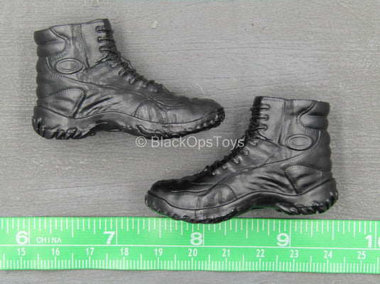 Close Quarter Battle - Black Boots (Peg Type)