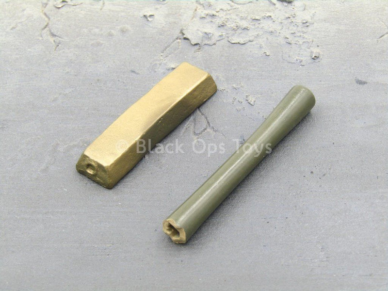 Load image into Gallery viewer, 007 - James Bond - Gold Bar &amp; Blunt Weapon Set
