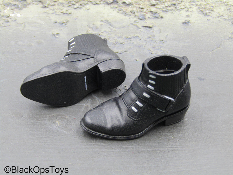 Load image into Gallery viewer, Cyberpunk 2077 - Johnny Silverhand - Black Shoes (Peg Type)
