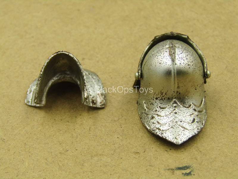 Load image into Gallery viewer, 1/12 - Bodyguard Knights - Distressed Helmet
