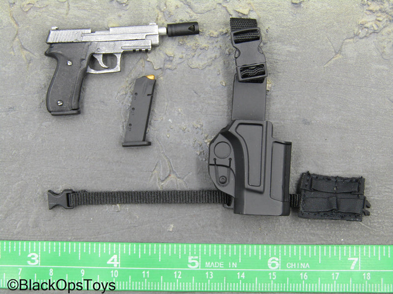 Load image into Gallery viewer, Rainbow Six Siege - Smoke - P226 Pistol w/Muzzle Break &amp; Drop Leg Holster
