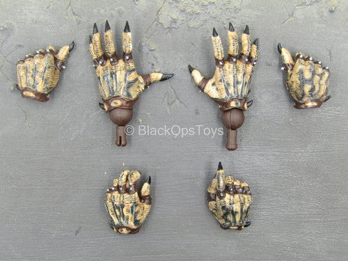 Predator 2 - Elder Predator - Male Yautja Hand Set