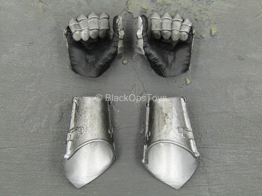 St Johns Knights - Metal Gloved Hands w/Gauntlets