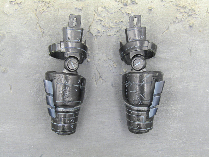 Load image into Gallery viewer, Armored Batman - Armored Forearm Guards
