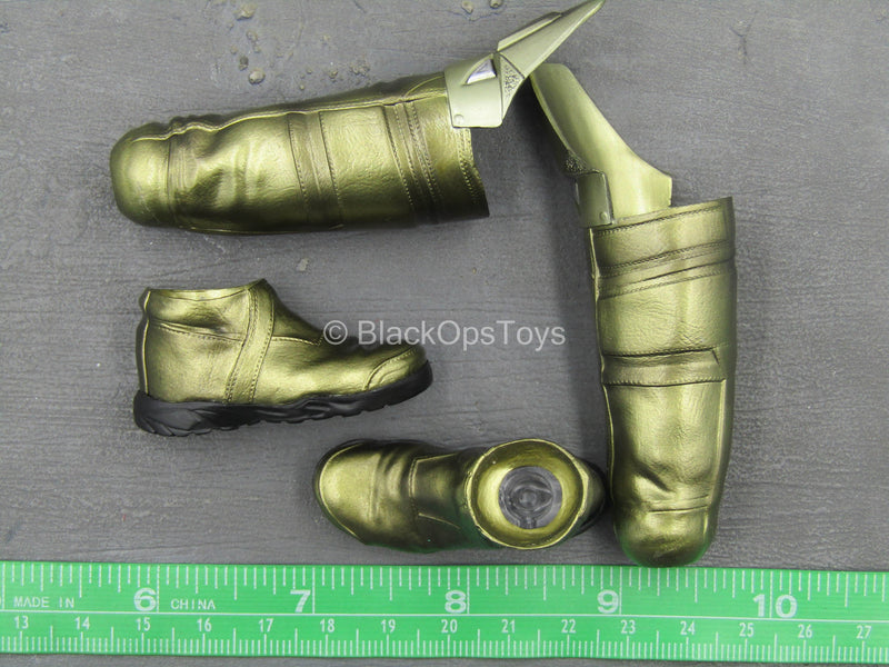 Load image into Gallery viewer, Spider-Man - Mysterio - Gold-Colored Boots (Peg Type)
