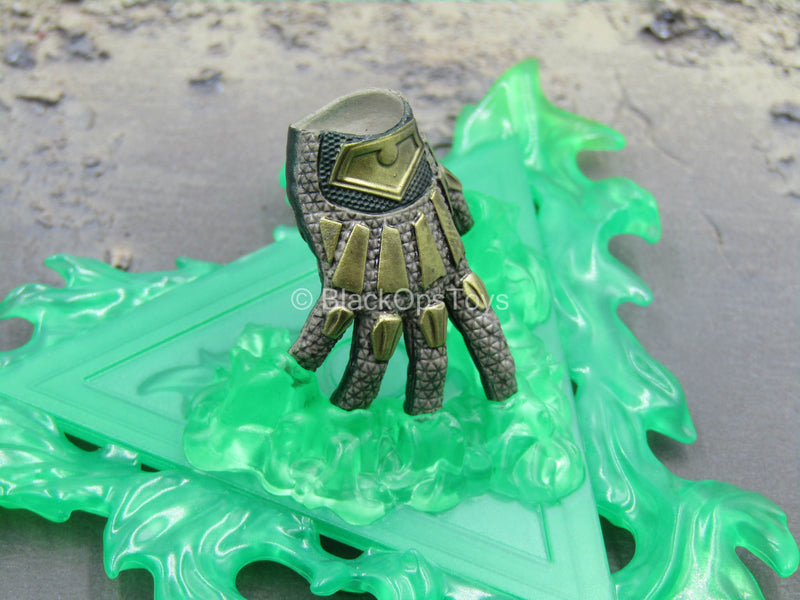 Load image into Gallery viewer, Spider-Man - Mysterio - Gloved Hand Set w/Illusion FX
