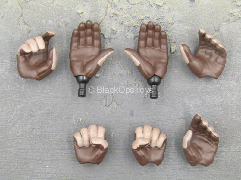 Load image into Gallery viewer, Star Wars - Boba Fett 40th Aniv. - Brown Gloved Hand Set
