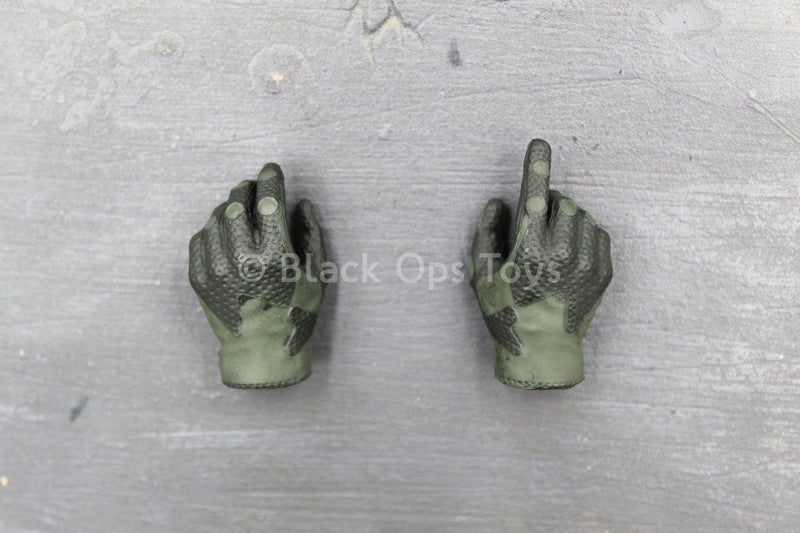 Load image into Gallery viewer, Galac-Tac - Urban Raider - Green Gloved Hand Set

