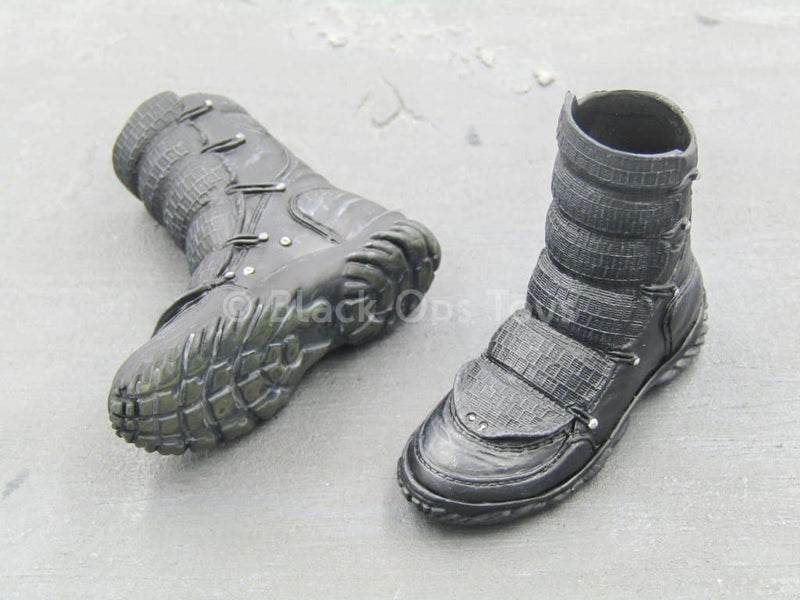 Load image into Gallery viewer, GI JOE - Snake Eyes - Black Oakley Combat Boots (Peg Type)
