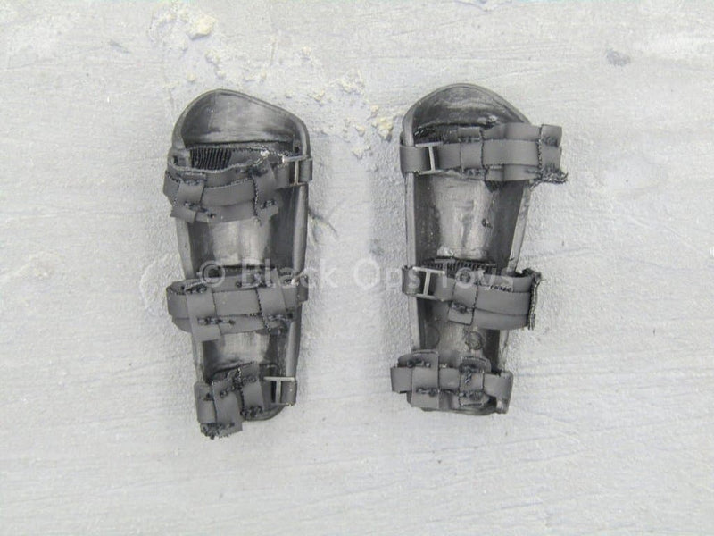 Load image into Gallery viewer, GI JOE - Snake Eyes - Black Forearm Guards
