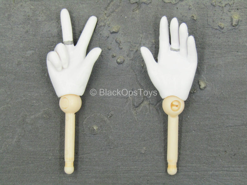 Load image into Gallery viewer, Gothic Dark Desires - Female White Gloved Hand Set (x2)
