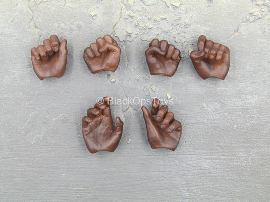 The Omniscient - AA Male Hand Set