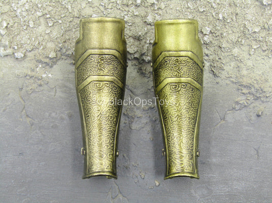 The Omniscient - Gold-Colored Greaves