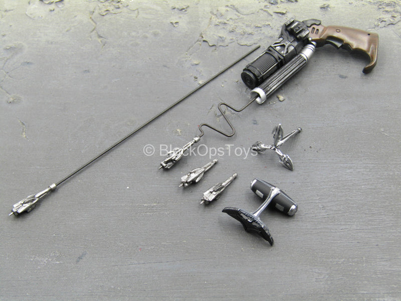 Load image into Gallery viewer, Suicide Squad - Batman - Grapple Gun w/Interchangeable Hooks
