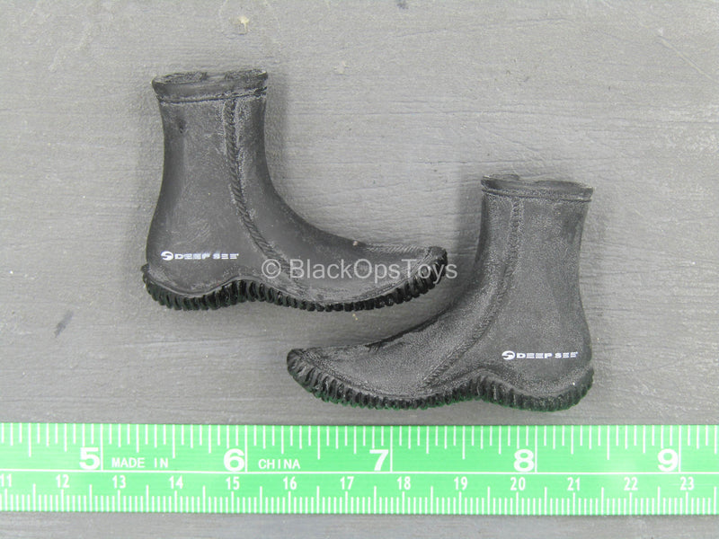 Load image into Gallery viewer, Combat Diver Set - Black Diving Boots (Peg Type)
