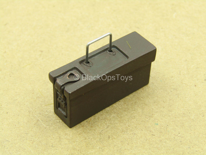 Load image into Gallery viewer, 1/12 - WWII Bean-Gelo - Kahn - Ammunition Box w/Eggs
