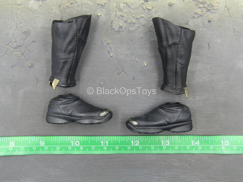 Load image into Gallery viewer, Suicide Squad - Batman - Black Boots (Peg Type)
