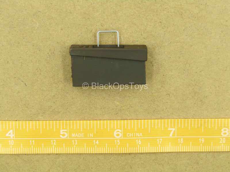 Load image into Gallery viewer, 1/12 - WWII Bean-Gelo - Kahn - Ammunition Box w/Eggs
