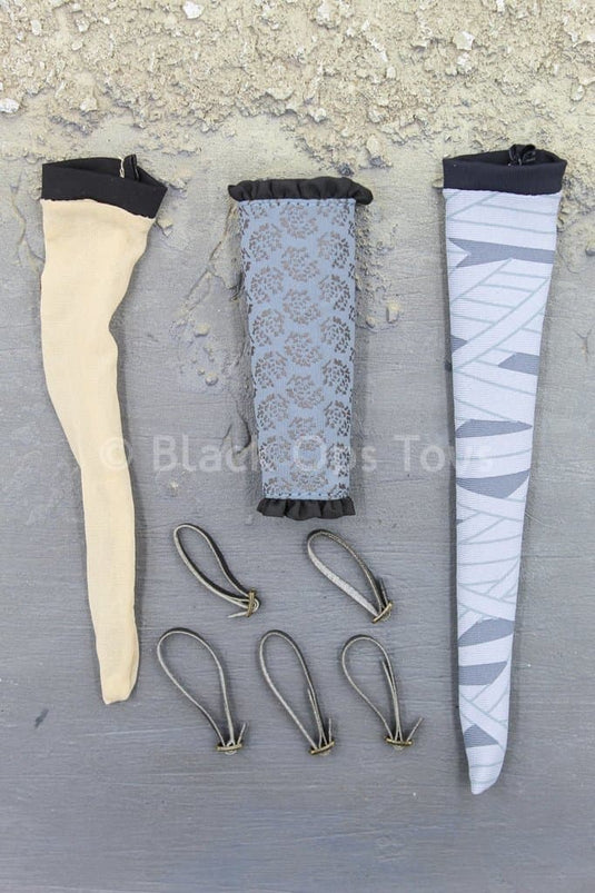 Kainé - Grey & Tan Stocking Set