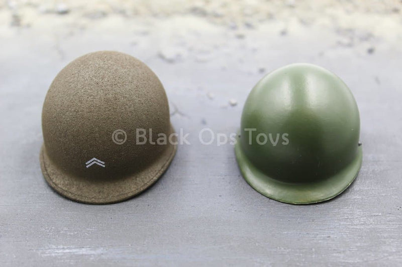 Load image into Gallery viewer, WWII - USMC 1st Regiment - OD Green Helmet
