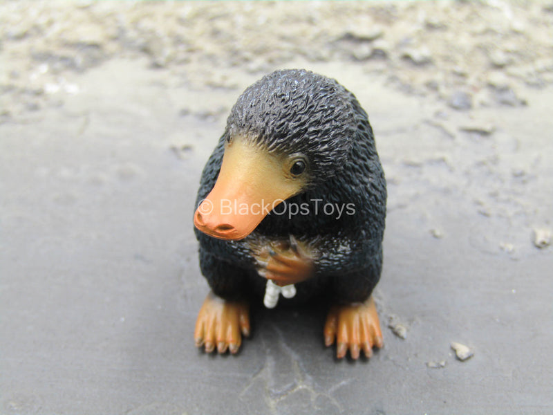 Load image into Gallery viewer, Fantastic Beast - Newt - Niffler Figurine
